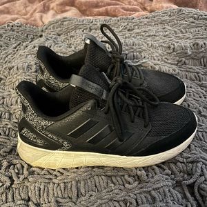 Addidas cloud foam athletic shoe